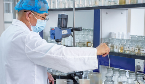 護膚品品牌代工廠分享如何讓低成本的護膚品不輸大牌